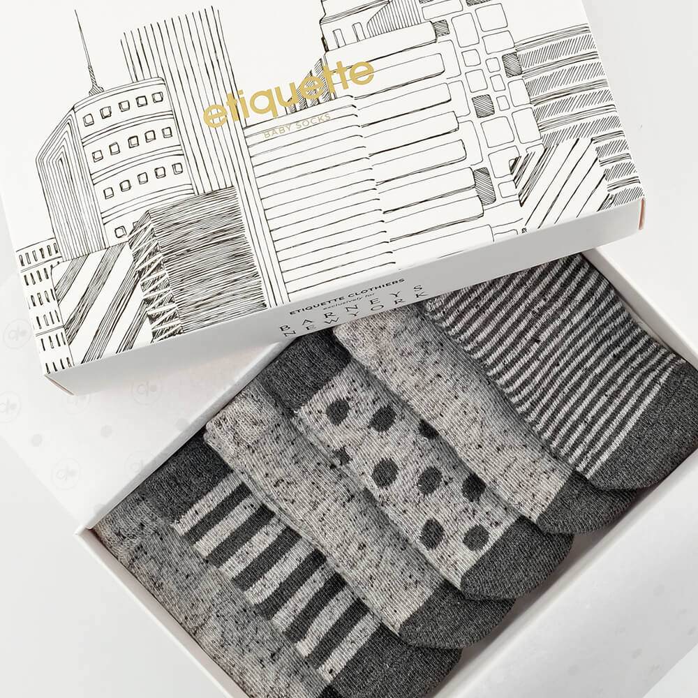 Baby Socks - New York Etiquette Baby Socks Gift Box - Heather grey ecru chic Baby Socks - box top view⎪Lil'Etiquette Clothiers